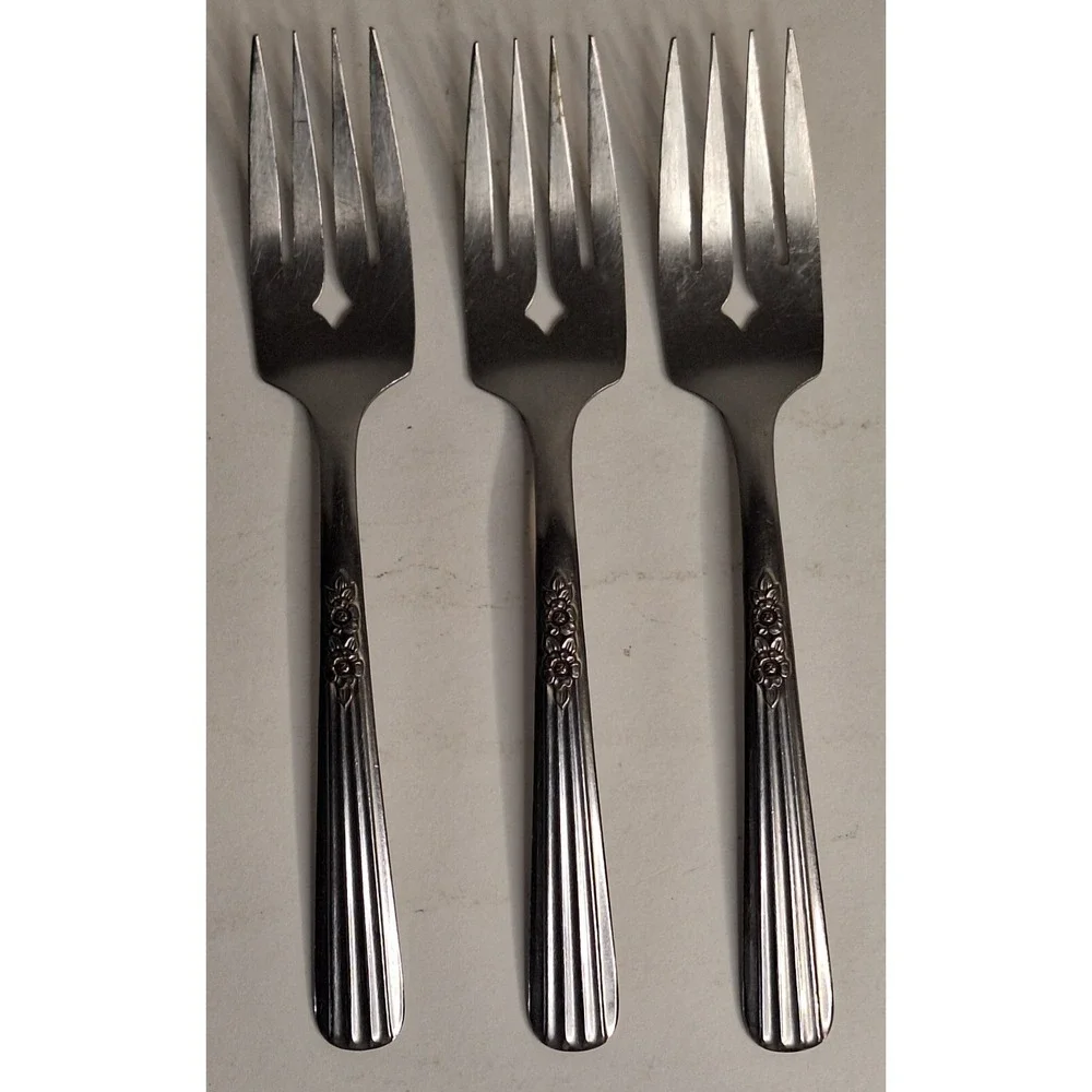 Thor Oneida fluted rose  Salad Fork lot of 3 six inch flat silverware Flatware